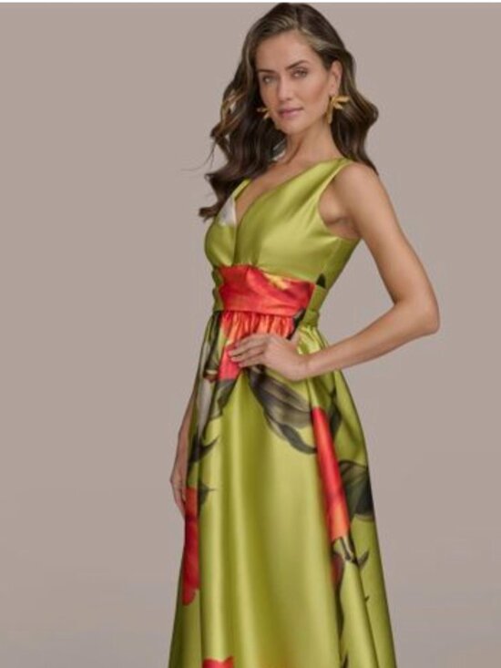 Donna Karan Dresses & Skirts - Beautiful dress Donna Karan New York